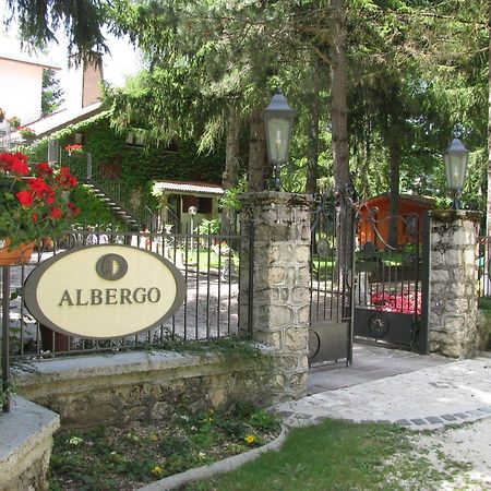 Lh Albergo Il Paradiso Pescasseroli Kültér fotó