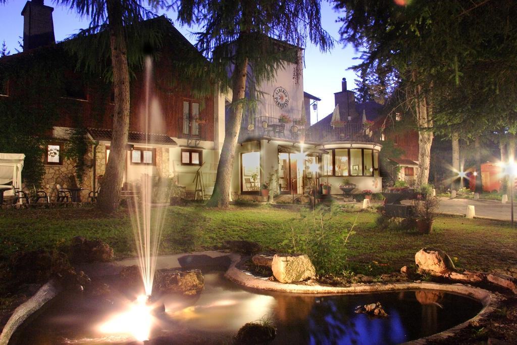 Lh Albergo Il Paradiso Pescasseroli Kültér fotó