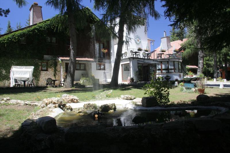 Lh Albergo Il Paradiso Pescasseroli Kültér fotó