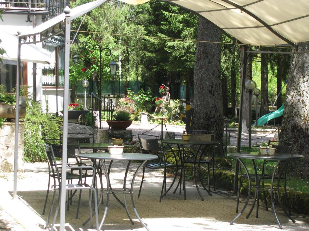 Lh Albergo Il Paradiso Pescasseroli Kültér fotó