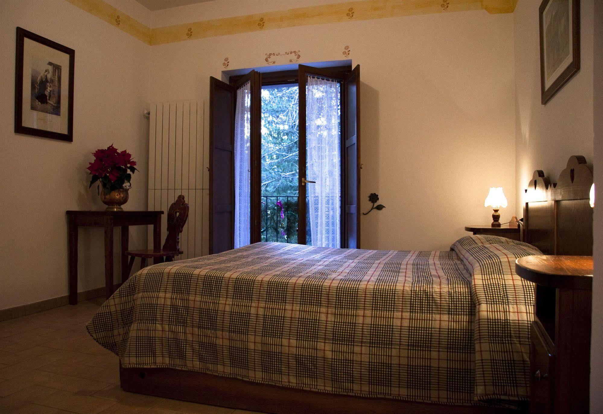 Lh Albergo Il Paradiso Pescasseroli Kültér fotó