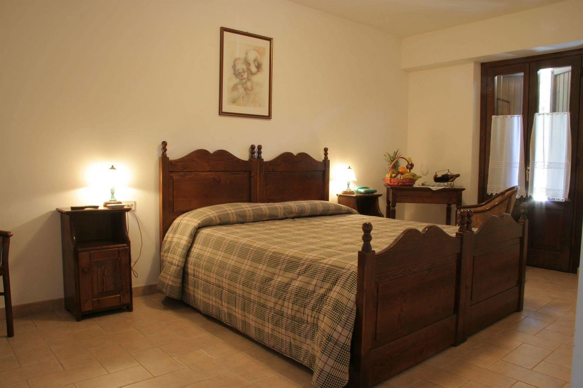 Lh Albergo Il Paradiso Pescasseroli Kültér fotó