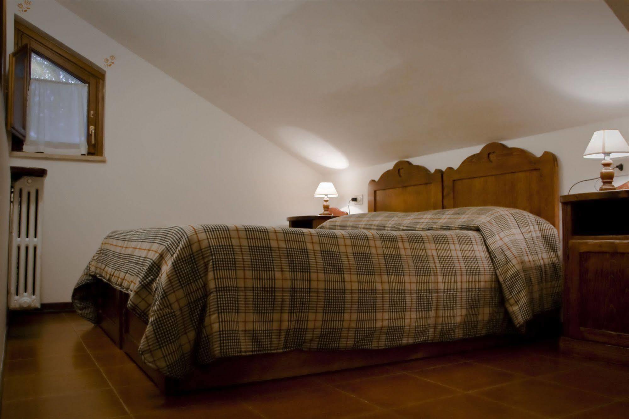 Lh Albergo Il Paradiso Pescasseroli Kültér fotó